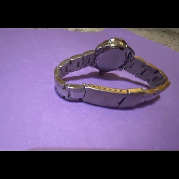 *SOLD* Women’s Invicta 17569 Pro Diver Quartz Watch - Picture 4 of 13